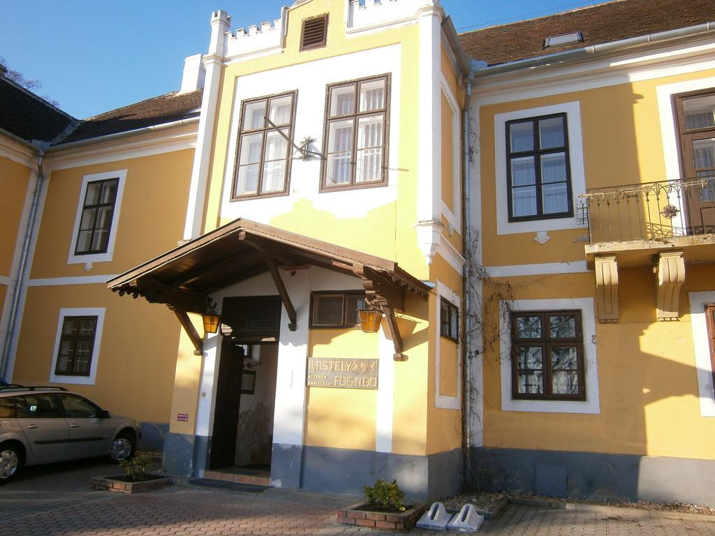 Kastelyfogado Sitke Hotel Luaran gambar